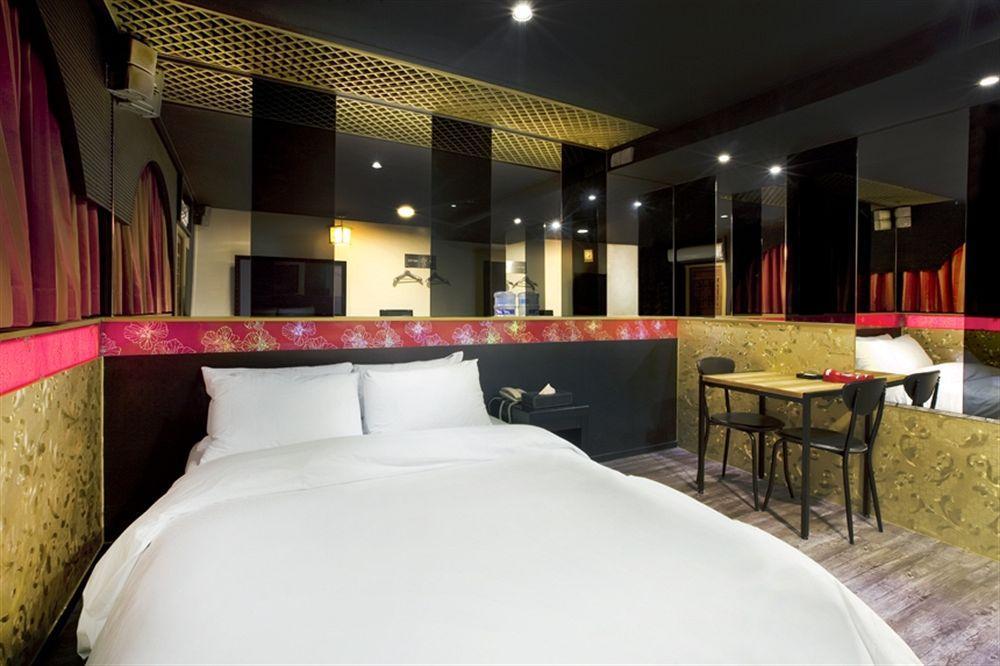 Film 37.2 Hotel Seoul Exterior photo