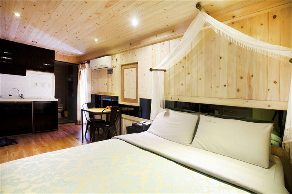 Film 37.2 Hotel Seoul Exterior photo