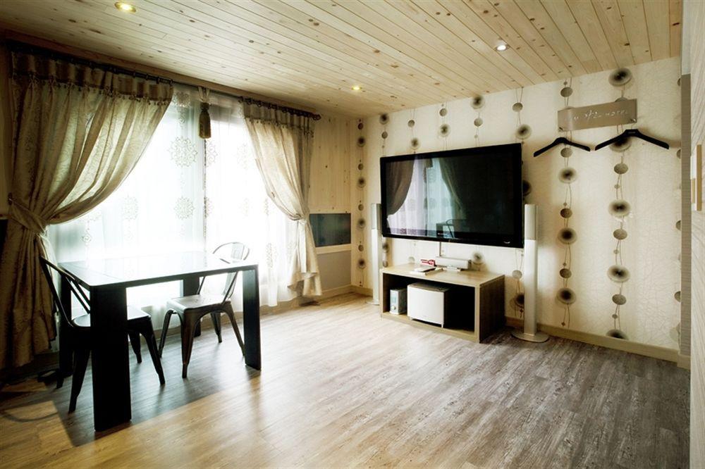 Film 37.2 Hotel Seoul Exterior photo