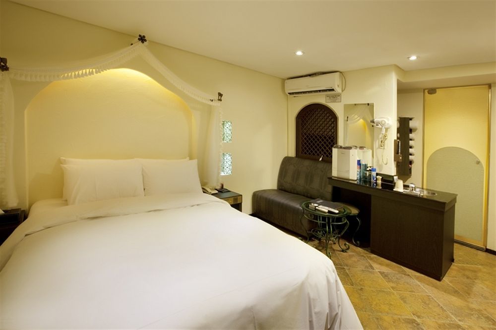 Film 37.2 Hotel Seoul Exterior photo